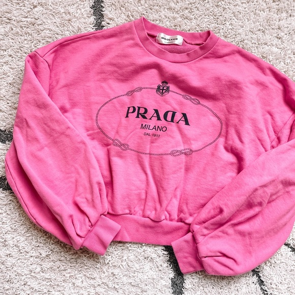 Vintage Tops - Vintage Pink Pullover!!